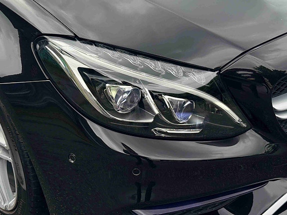 Mercedes-Benz C63 7 of 30