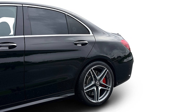 Mercedes-Benz C63 16 of 30