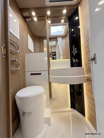 Mobilvetta K- Yacht Tekno Line 64 / Under 7 m/ 180 hk/ Automat / Litiumbatteri 180ah 20 of 30