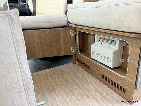Mobilvetta K- Yacht Tekno Line 64 / Under 7 m/ 180 hk/ Automat / Litiumbatteri 180ah 17 of 30