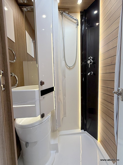Mobilvetta K- Yacht Tekno Line 64 / Under 7 m/ 180 hk/ Automat / Litiumbatteri 180ah 21 of 30