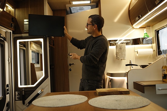 Mobilvetta K- Yacht Tekno Line 64 / Under 7 m/ 180 hk/ Automat / Litiumbatteri 180ah 14 of 30