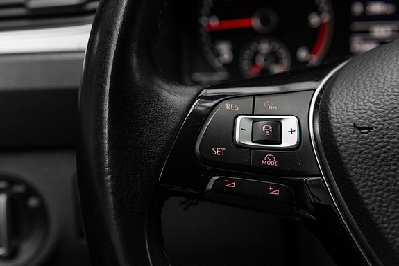 Volkswagen Caddy Maxi 14 of 23