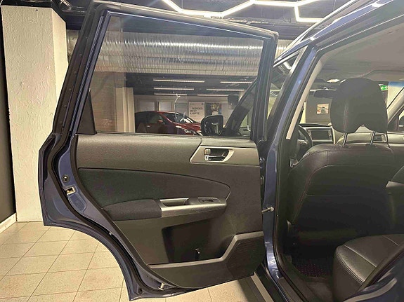 Subaru Forester 27 of 30