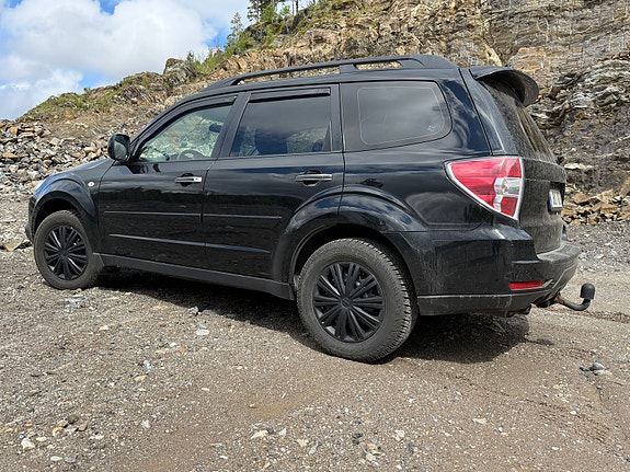 Subaru Forester 7 of 23
