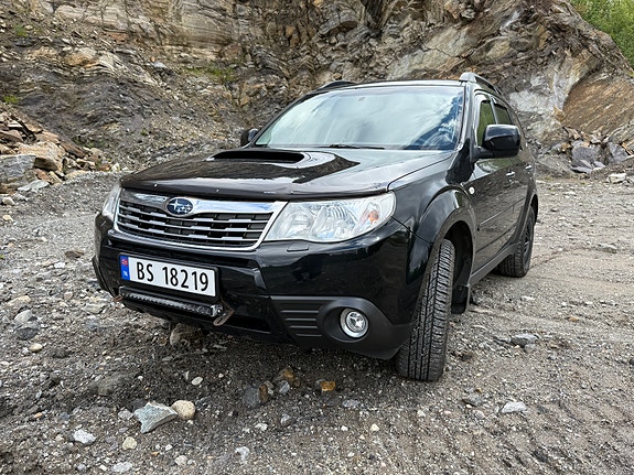 Subaru Forester 4 of 23
