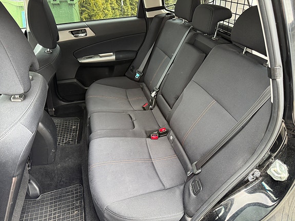 Subaru Forester 15 of 23