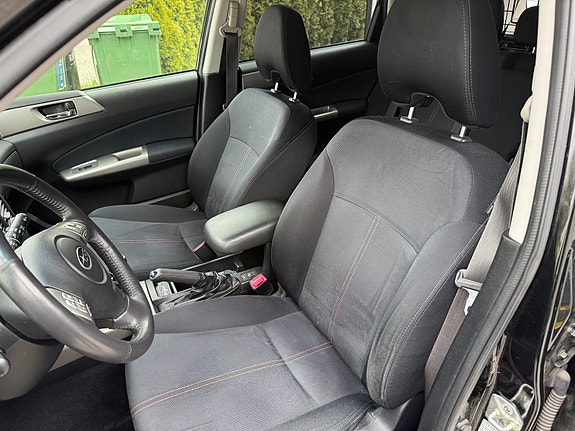 Subaru Forester 17 of 23