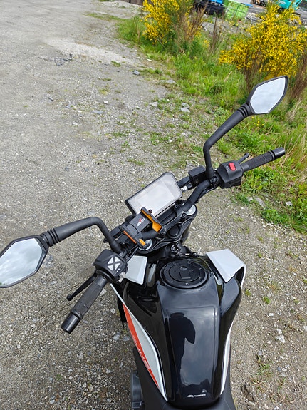 KTM 390 Duke 2 of 5