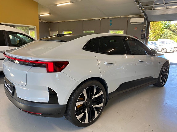 Polestar 4 4 of 5
