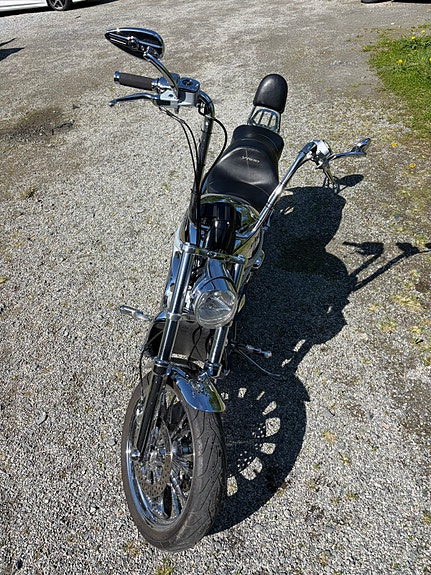 Harley-Davidson V-Rod 3 of 5