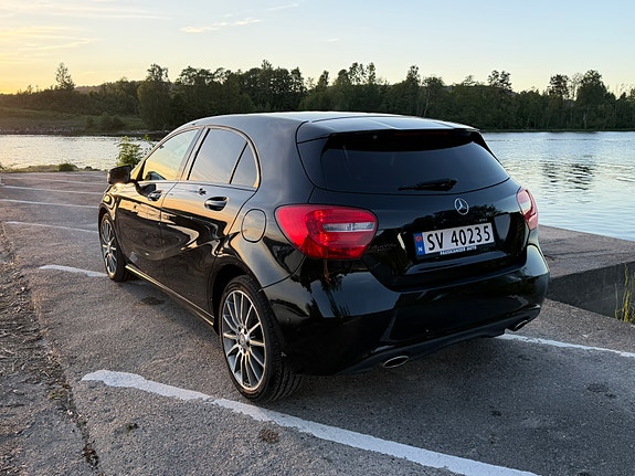 Mercedes-Benz A180 3 of 5
