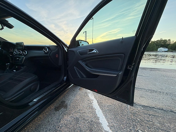 Mercedes-Benz A180 11 of 20