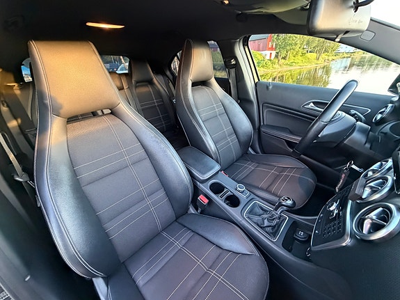 Mercedes-Benz A180 13 of 20
