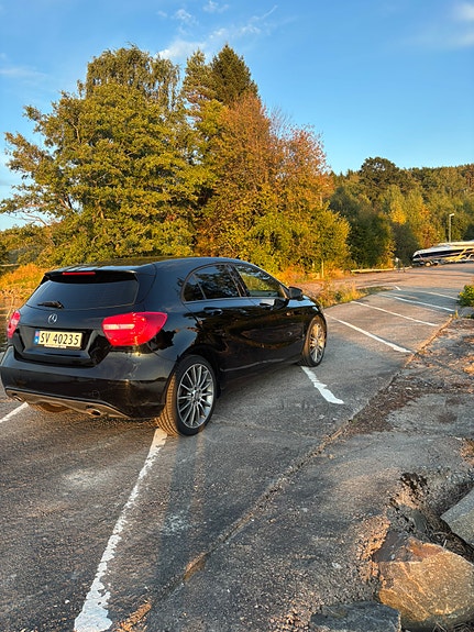 Mercedes-Benz A180 3 of 20
