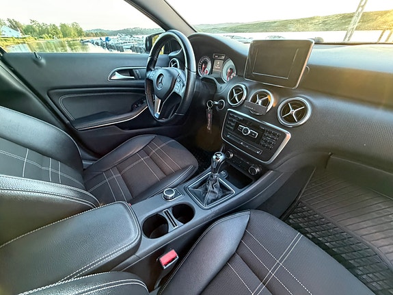 Mercedes-Benz A180 14 of 20