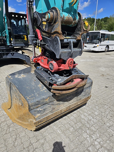 Kobelco SK 300 LC-11, Steg 5 Motor 24 of 30