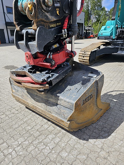 Kobelco SK 300 LC-11, Steg 5 Motor 25 of 30
