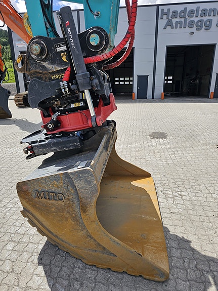 Kobelco SK 300 LC-11, Steg 5 Motor 21 of 30