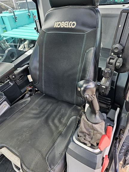 Kobelco SK 300 LC-11, Steg 5 Motor 29 of 30
