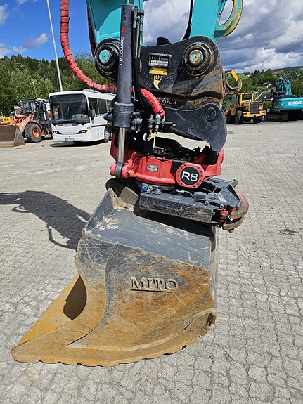 Kobelco SK 300 LC-11, Steg 5 Motor 22 of 30
