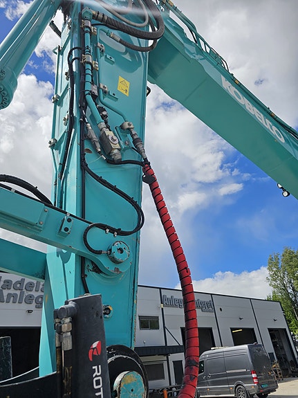 Kobelco SK 300 LC-11, Steg 5 Motor 19 of 30