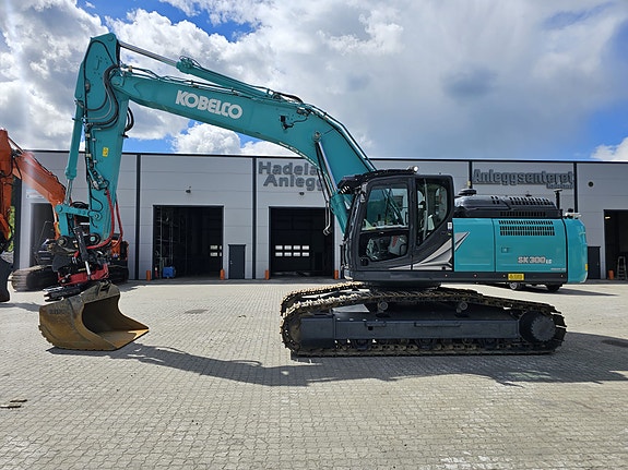 Kobelco SK 300 LC-11, Steg 5 Motor 16 of 30