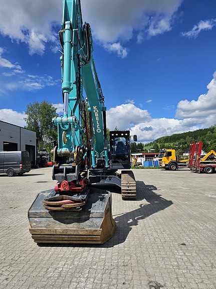 Kobelco SK 300 LC-11, Steg 5 Motor 17 of 30