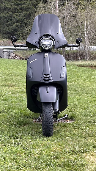 Vespa GTS 300 SuperSport 5 of 5