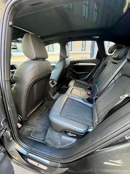 Audi Q5 12 of 17