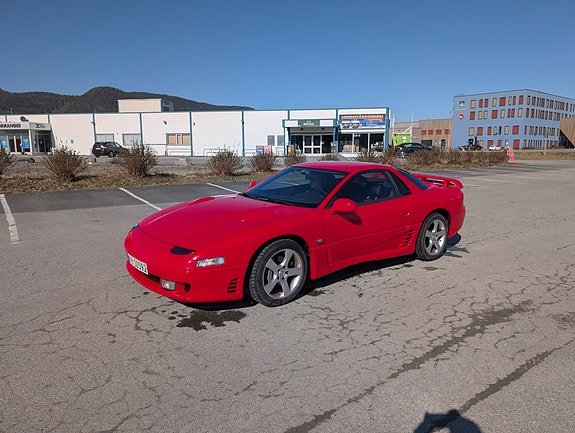 Mitsubishi 3000 gt 2 of 5
