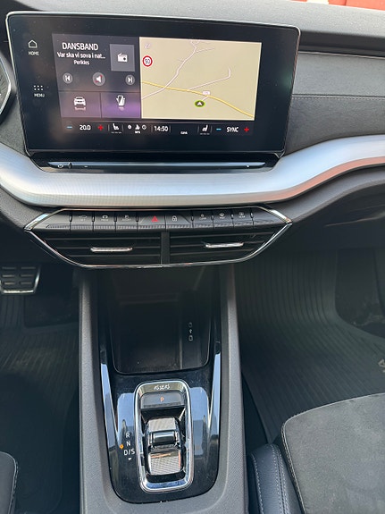 Skoda Octavia Scout 20 of 26