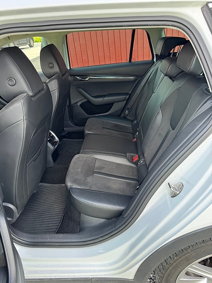 Skoda Octavia Scout 18 of 26