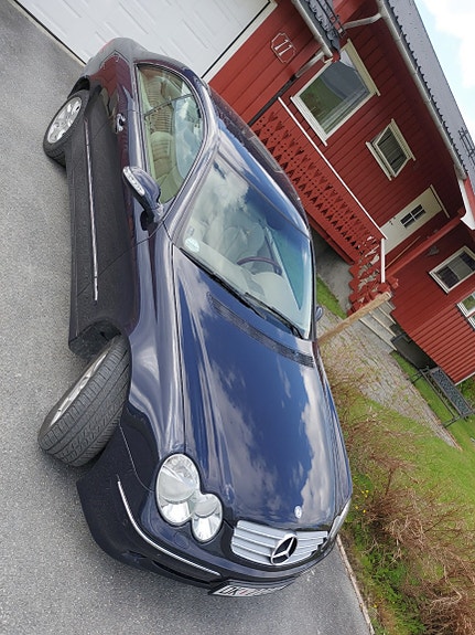 Mercedes-Benz CLK200 5 of 13