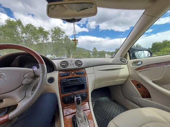 Mercedes-Benz CLK200 13 of 13