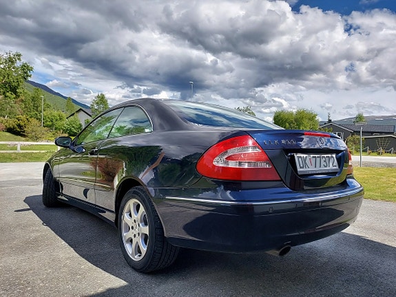 Mercedes-Benz CLK200 2 of 13