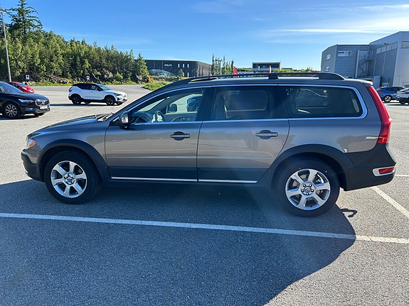 Volvo XC70 4 of 5