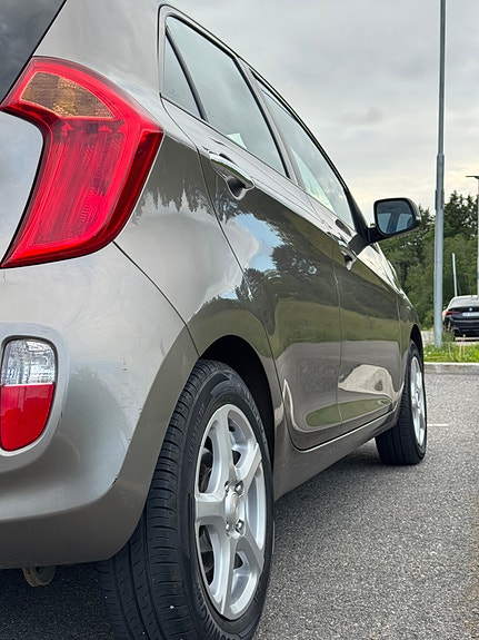 Kia Picanto 5 of 5