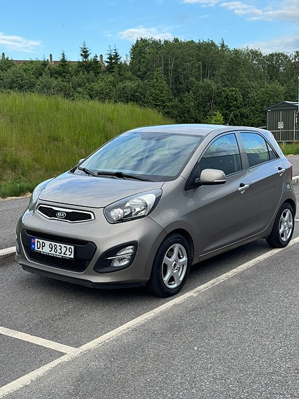 Kia Picanto 3 of 5