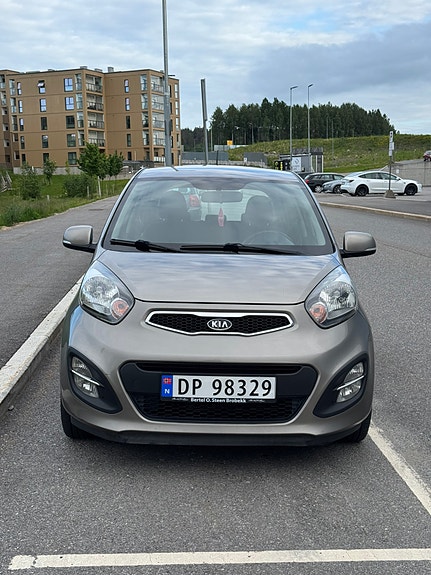 Kia Picanto 2 of 5