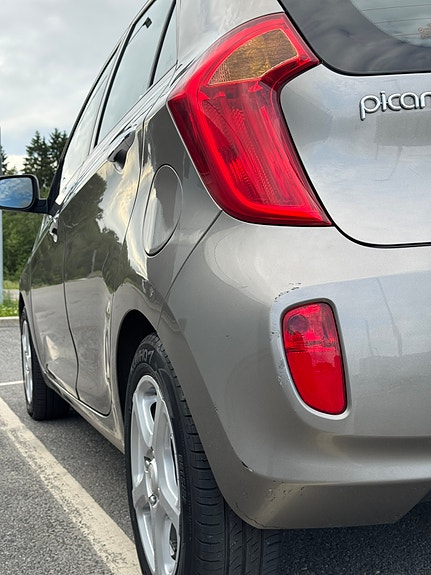 Kia Picanto 4 of 5