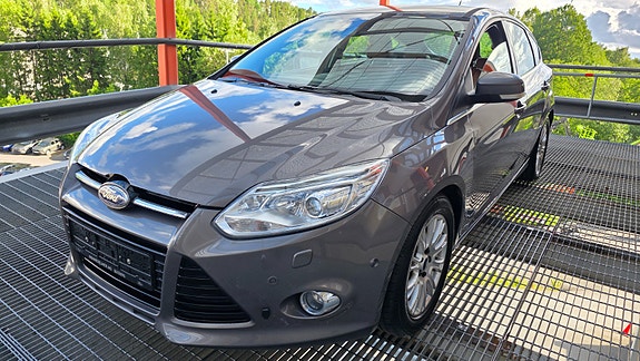 Ford Focus 5 of 5