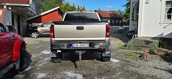 Chevrolet Silverado 5 of 5