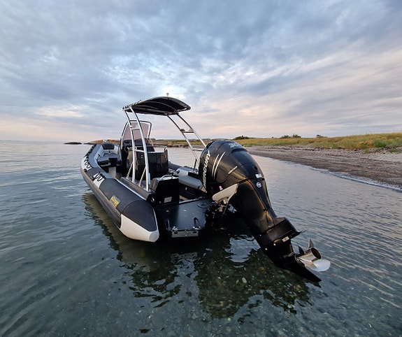Til leie - Skjærgårds jeep og RIB 11 of 12