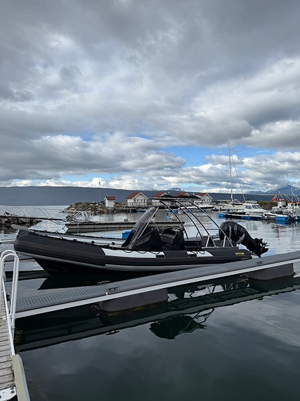 Til leie - Skjærgårds jeep og RIB 8 of 12
