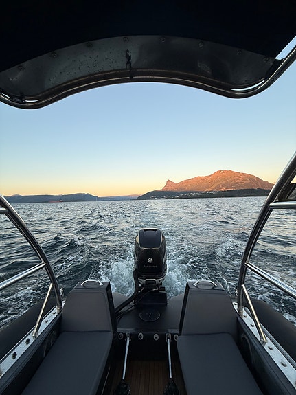 Til leie - Skjærgårds jeep og RIB 10 of 12