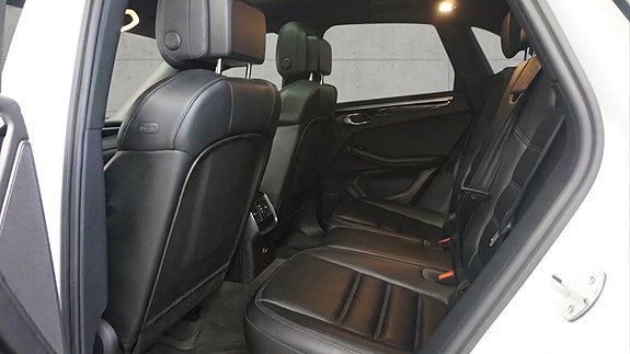 Porsche Macan S 28 of 30