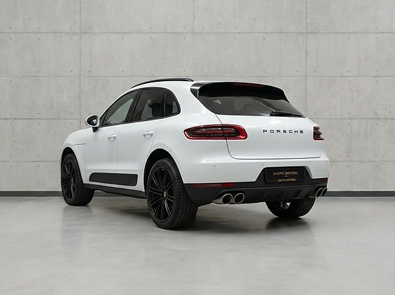 Porsche Macan S 3 of 5