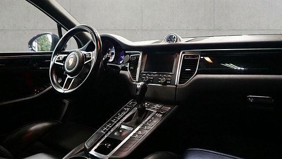 Porsche Macan S 19 of 30