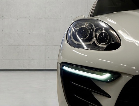 Porsche Macan S 5 of 5